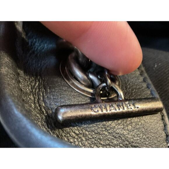 Chanel Black Laser Cut Large Mesh Tote with CC Logo Charm 20305744 - Picture 6 of 12